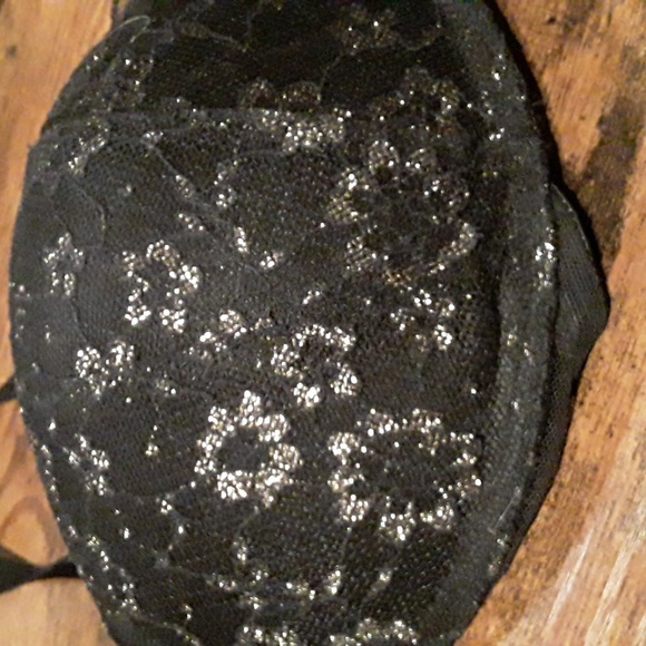 Victoria's Secret 36C Stunning & Sexy Black & Silver Padded underwire Push Up Br - Picture 2 of 16